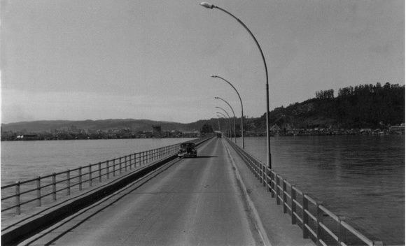 Puente Enrique Curti - empezó en los 30 y terminado en los 40